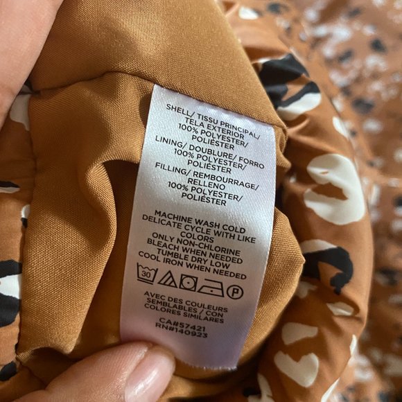 Loft Leopard Puffer Vest - Picture 5 of 8